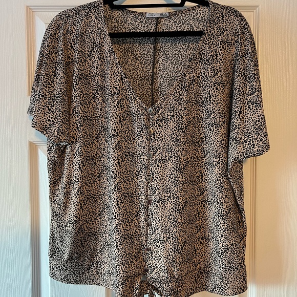Dex Cheetah Print Faux Button Front Top - Picture 1 of 3